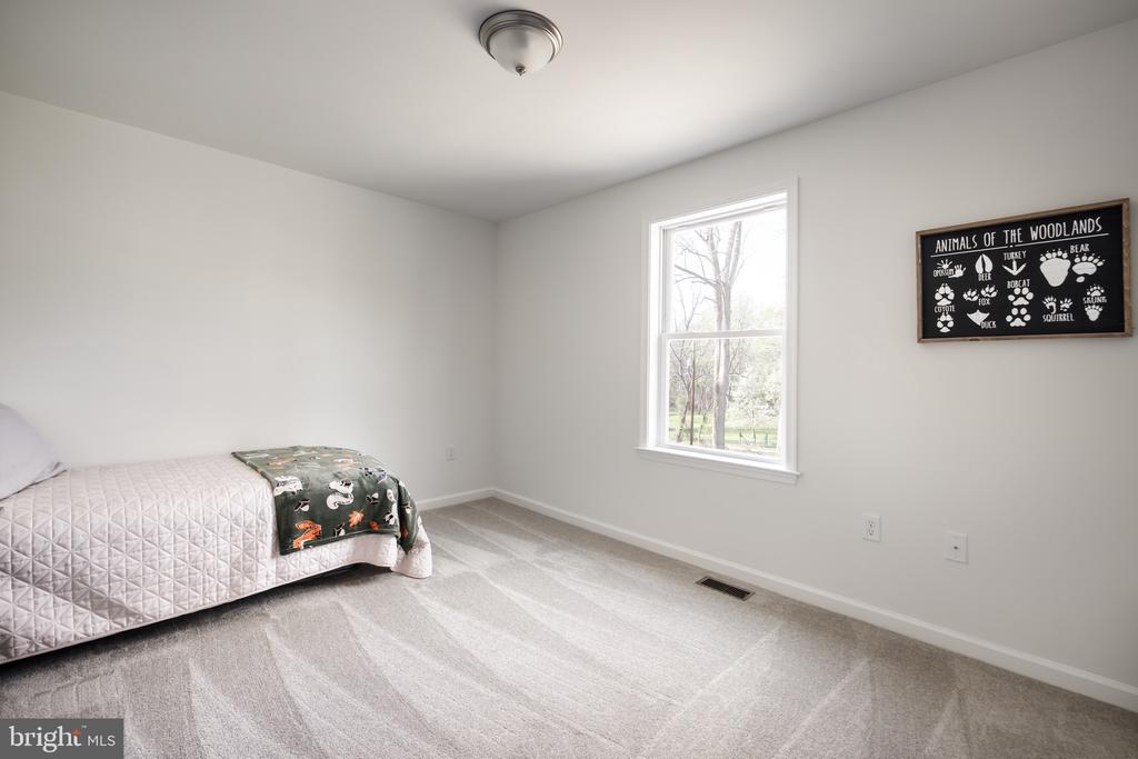 268 DAWN LANE