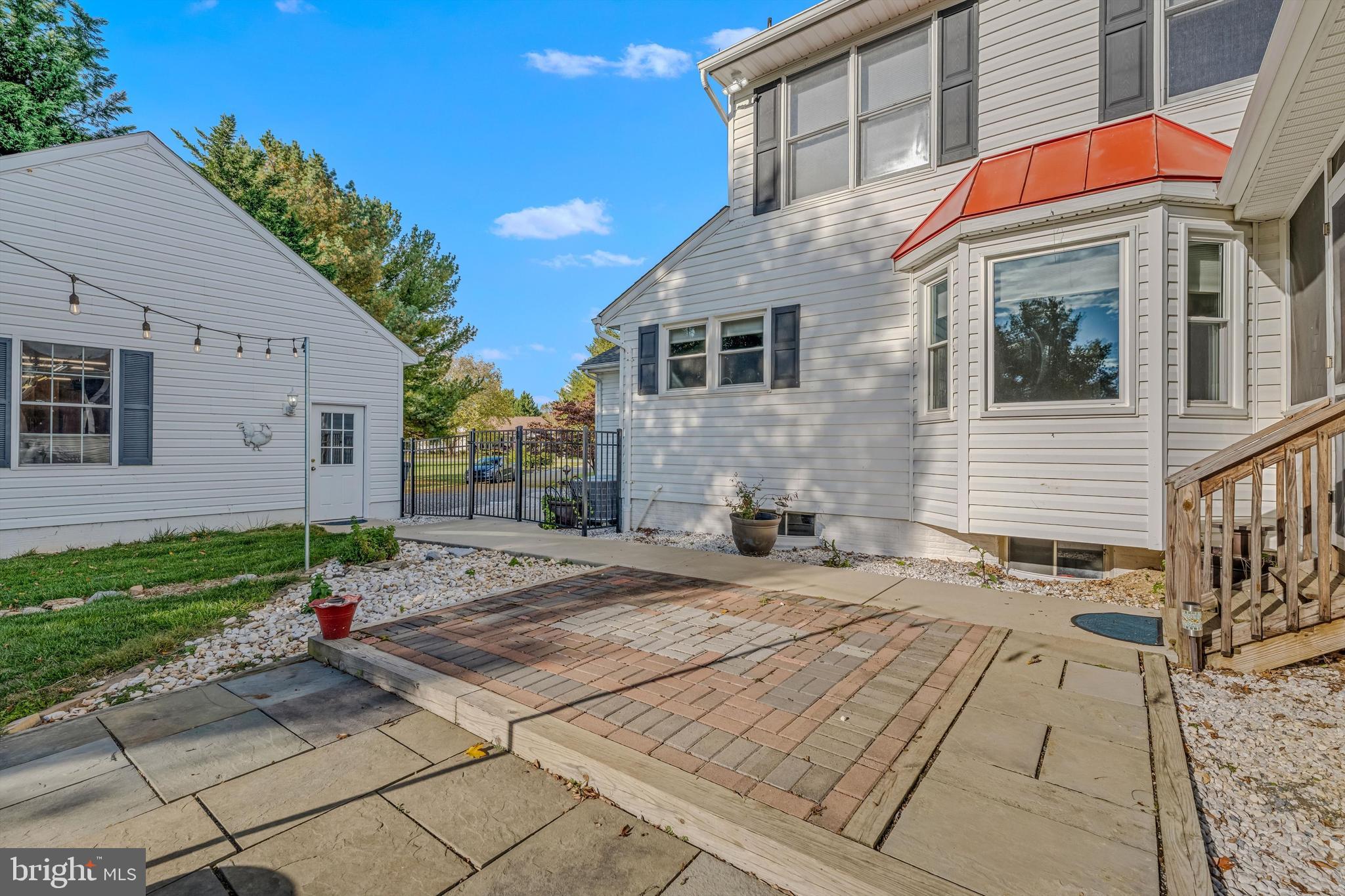 400 DEER RIDGE DRIVE