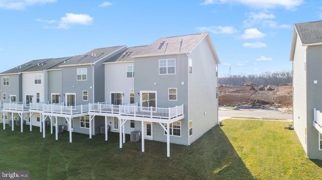 569 SEEBACK DR