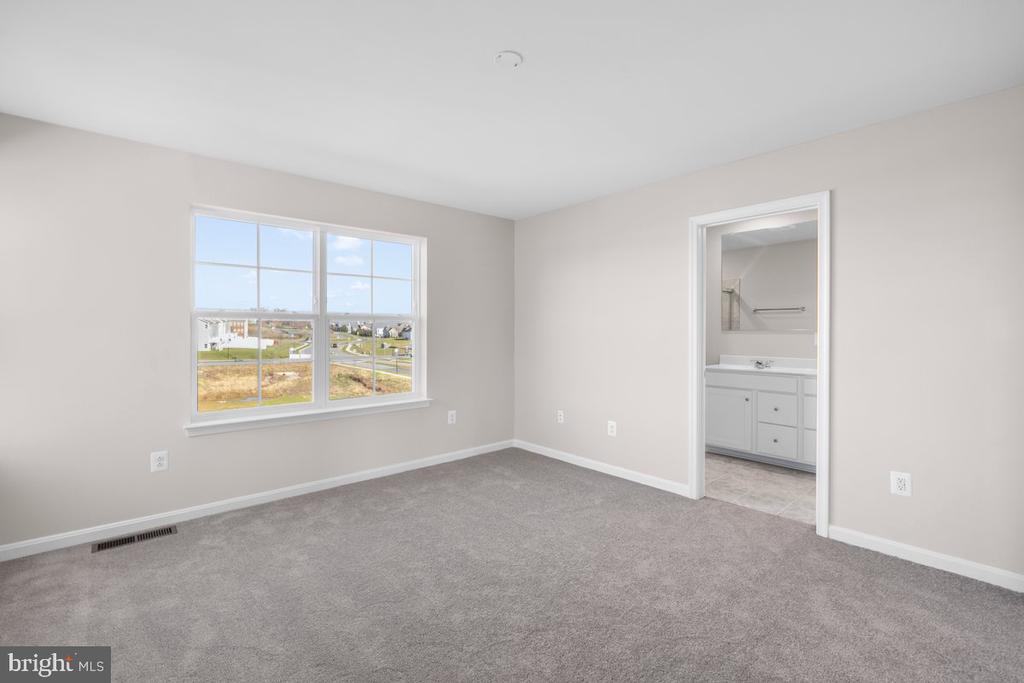 569 SEEBACK DR