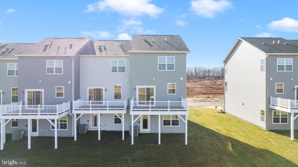 569 SEEBACK DR
