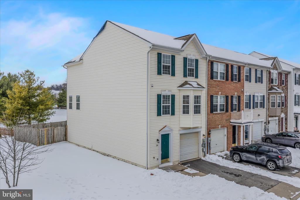 36 BRUCE DRIVE