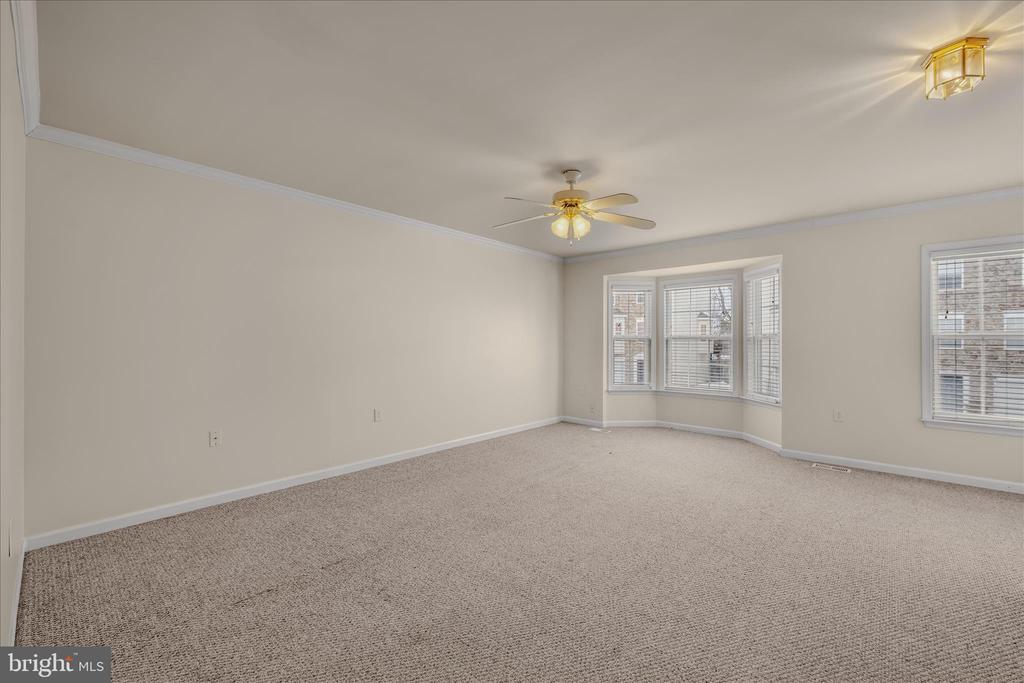 36 BRUCE DRIVE