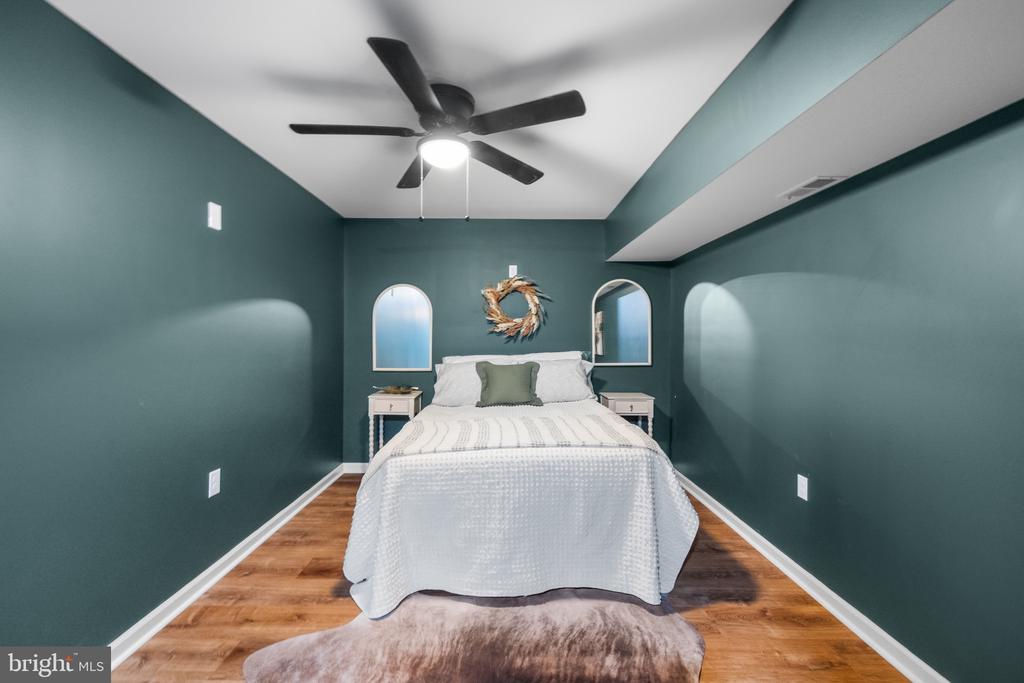 239 SUNLITE DRIVE