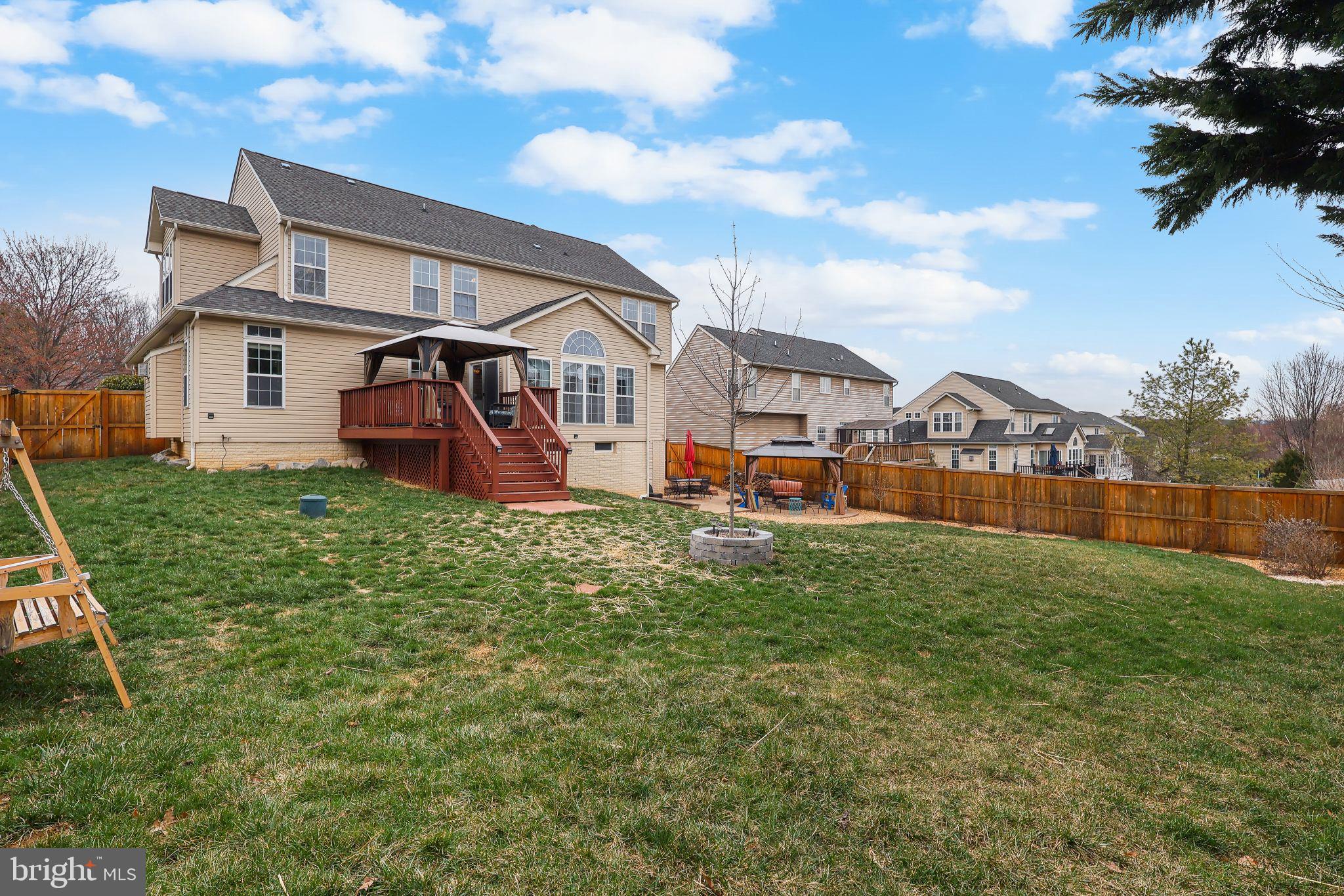 119 THATCHER COURT