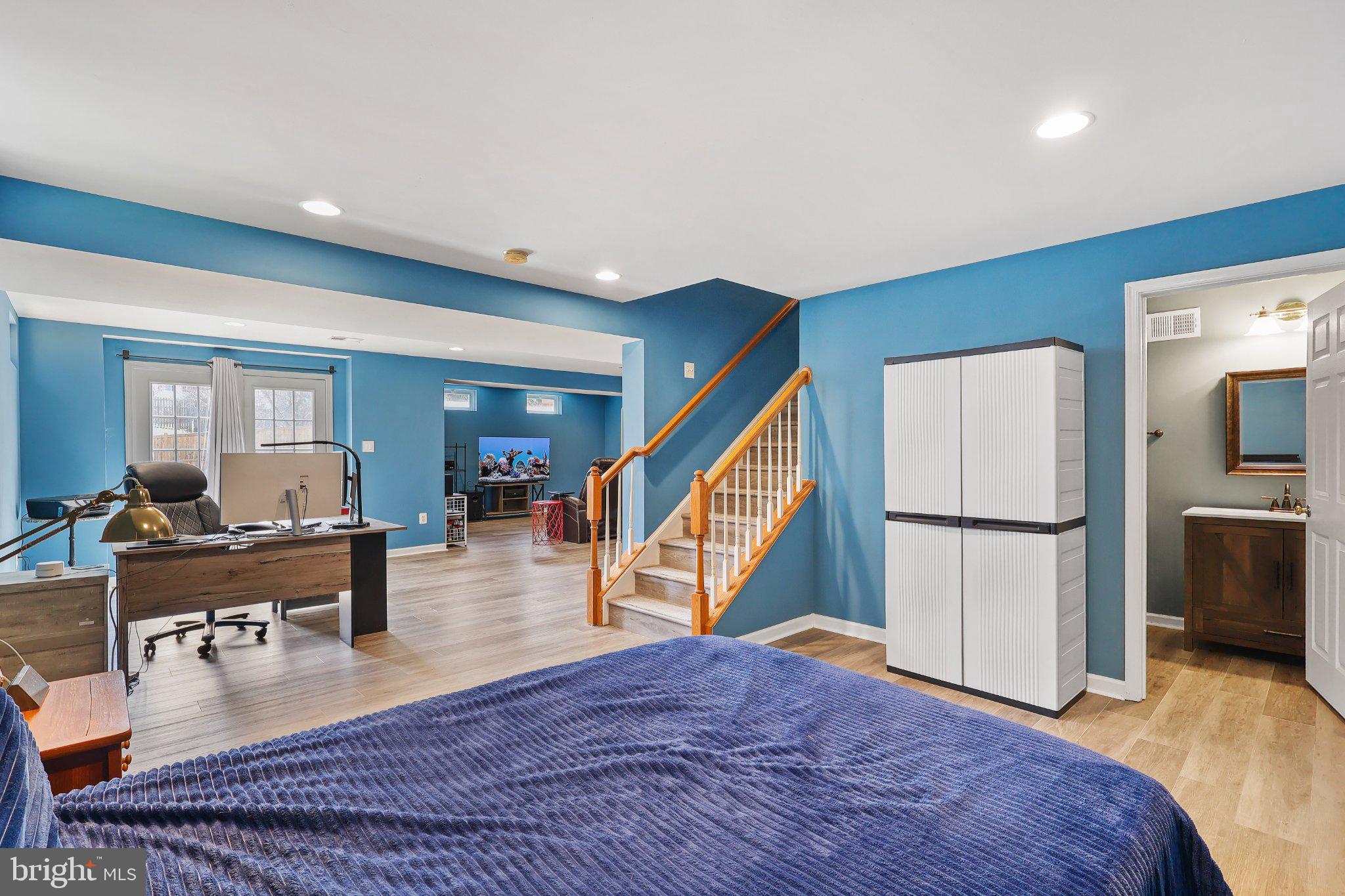 119 THATCHER COURT