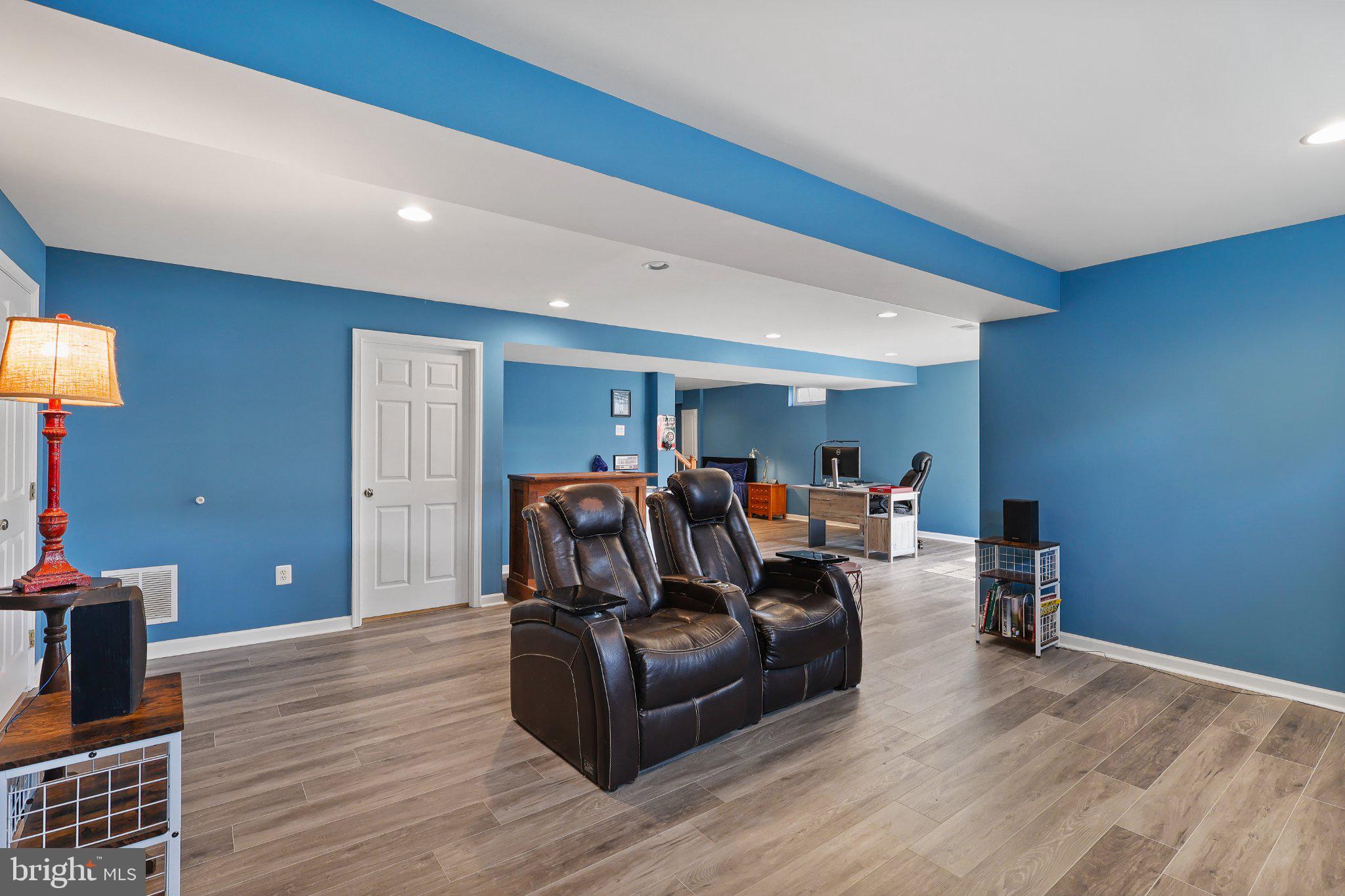 119 THATCHER COURT