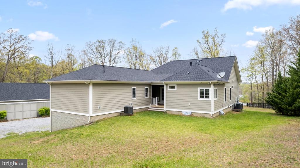328 MULTNOMAH LANE