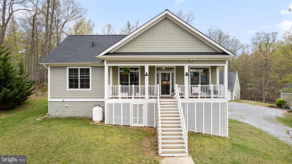 328 MULTNOMAH LANE