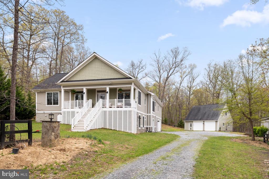 328 MULTNOMAH LANE