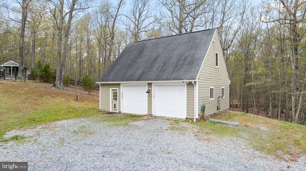 328 MULTNOMAH LANE