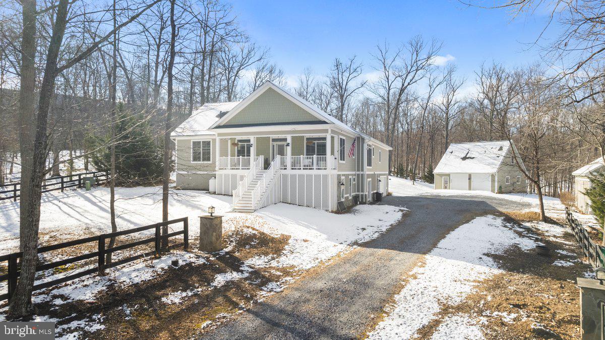 328 MULTNOMAH LANE