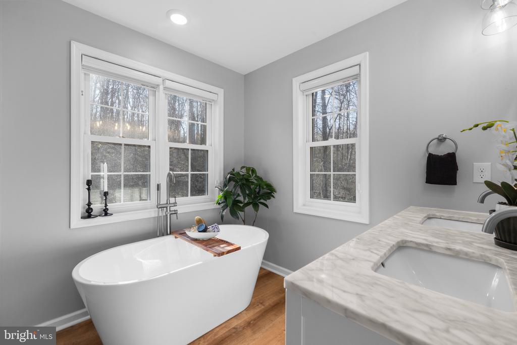 362 DAWN LANE