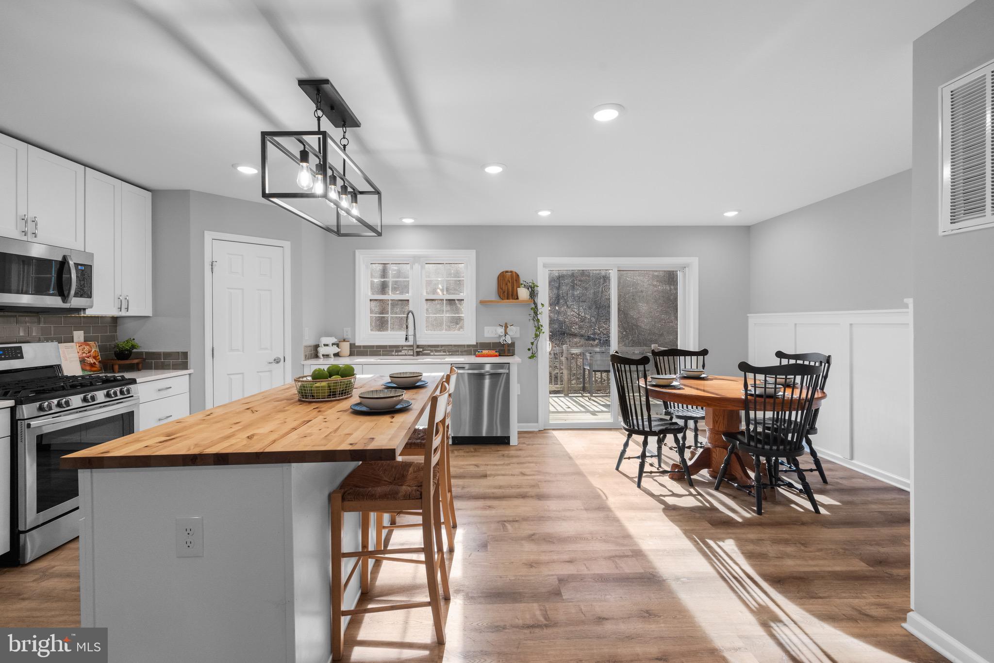 362 DAWN LANE
