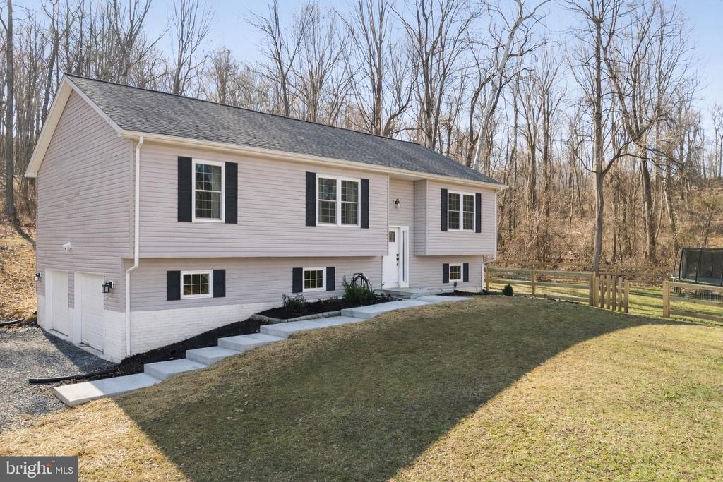 362 DAWN LANE