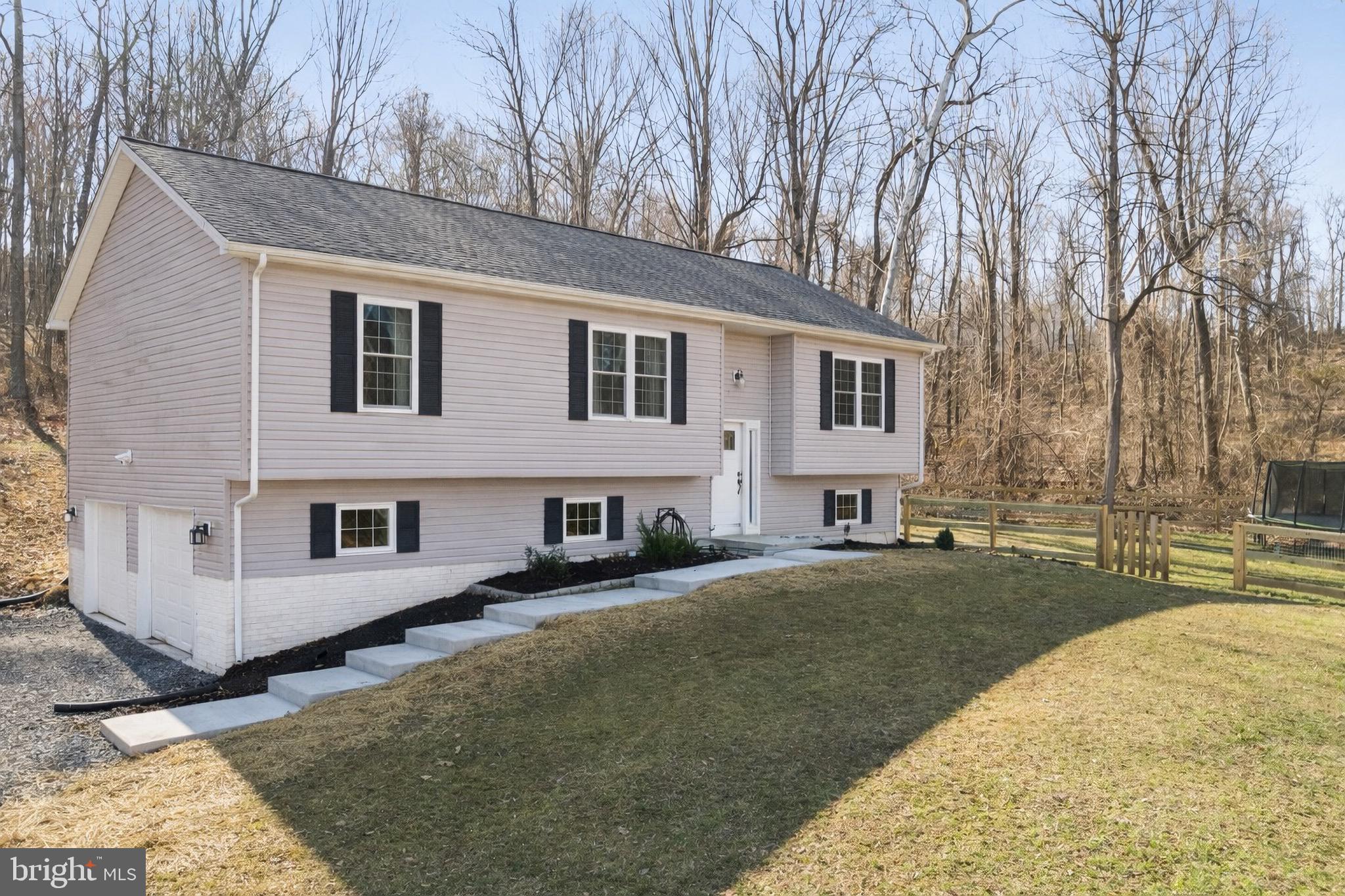 362 DAWN LANE