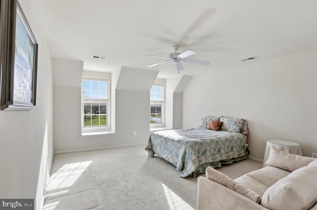 27 BEALLAIR SQUARE DRIVE