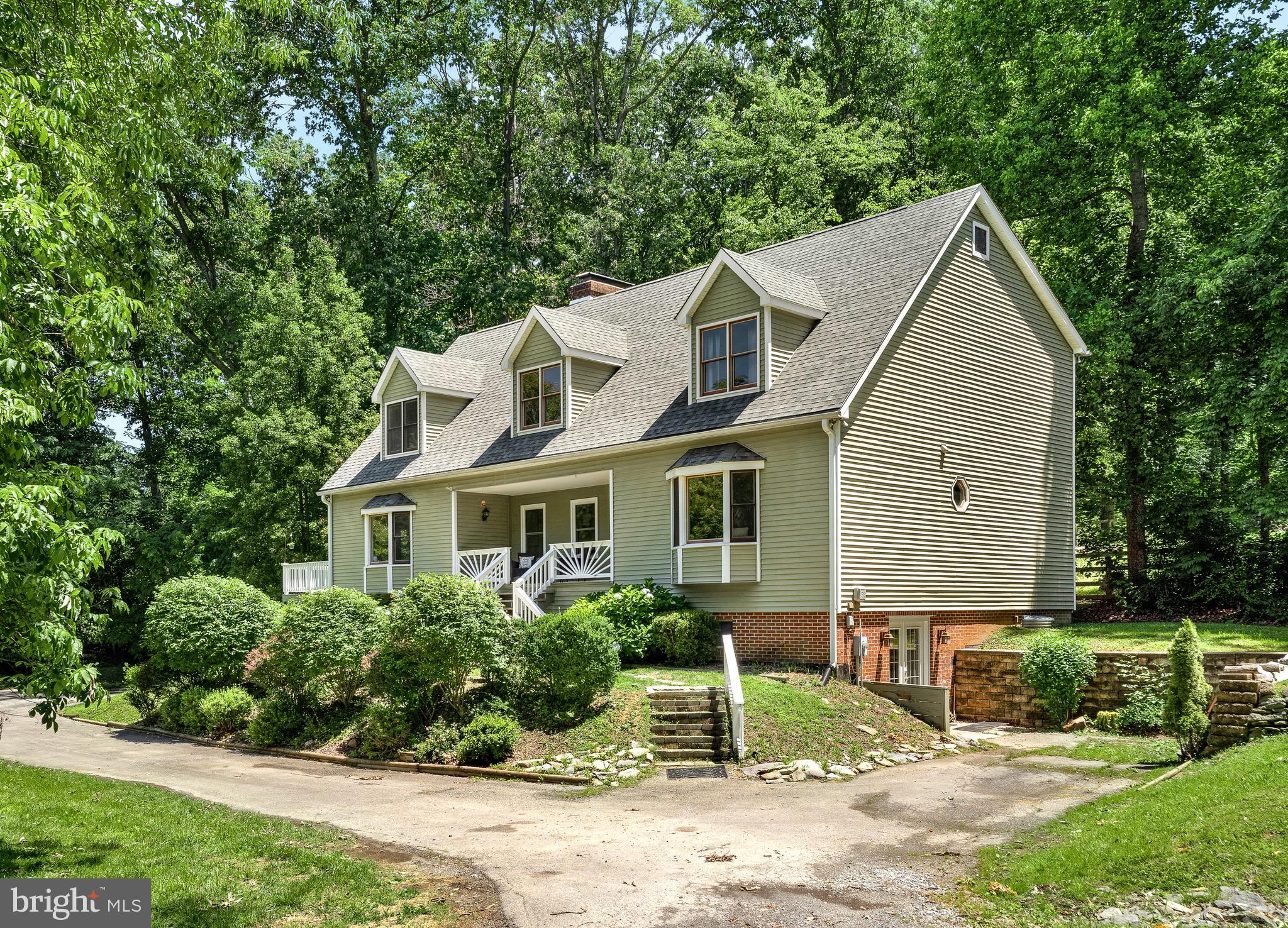 127 COOL GLEN CIRCLE