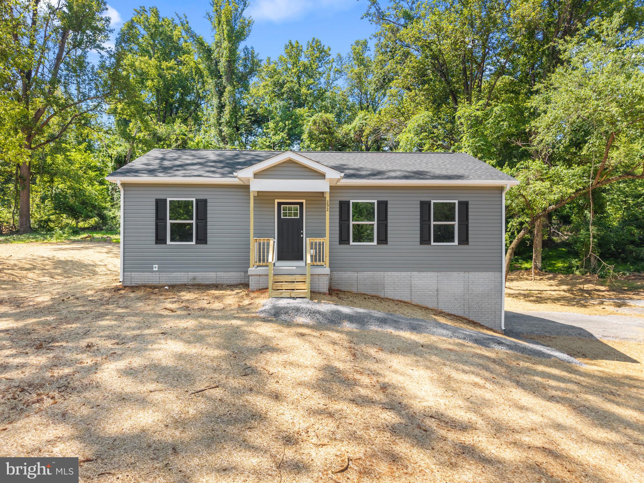 292 DAWN LANE