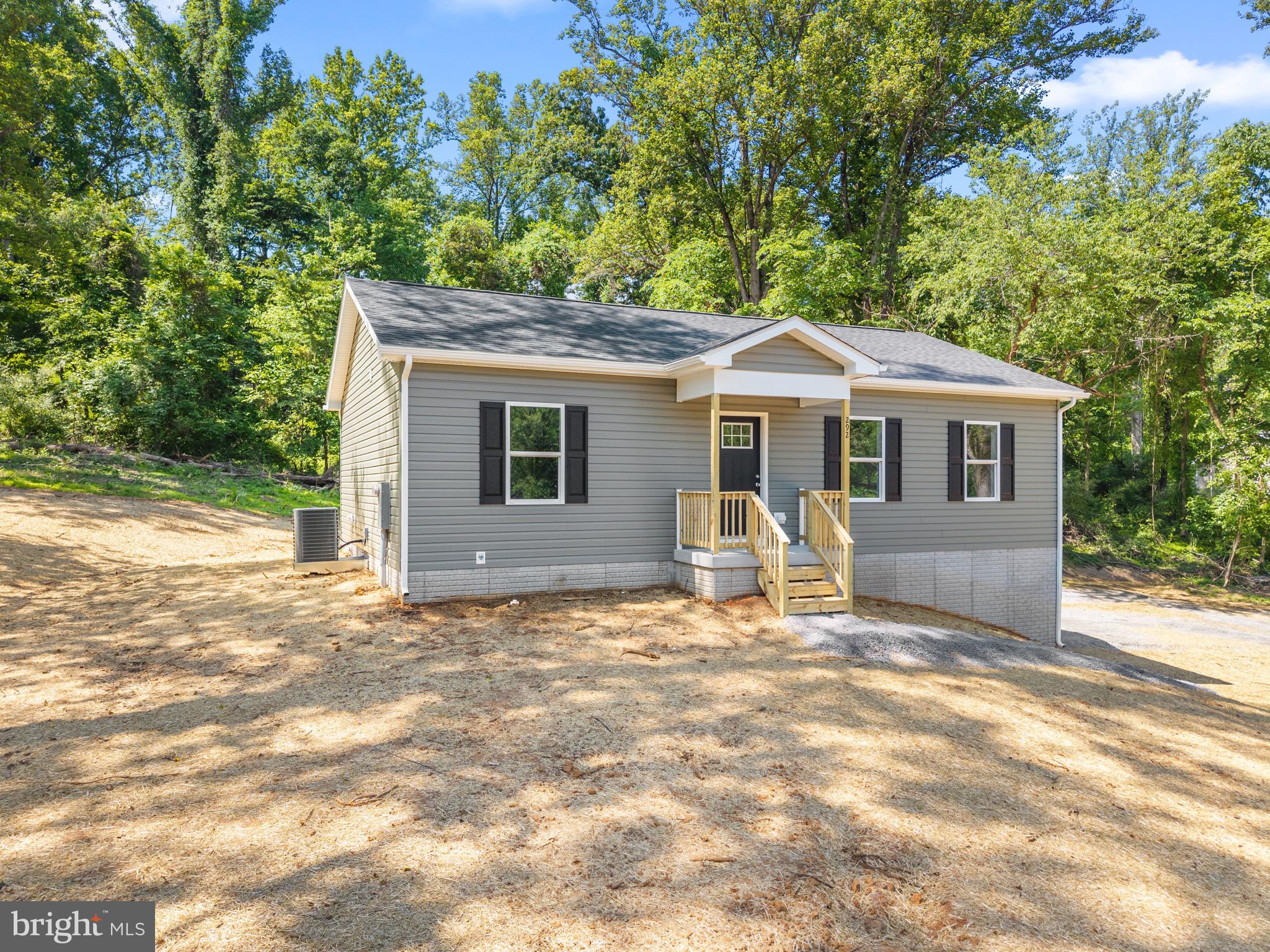 292 DAWN LANE