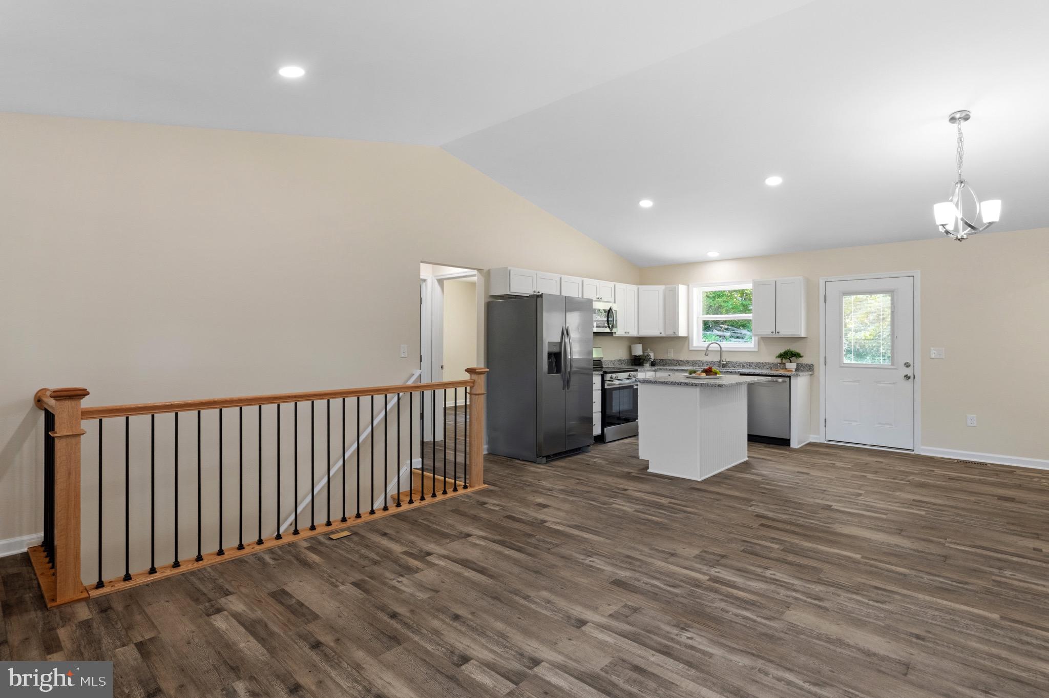 292 DAWN LANE