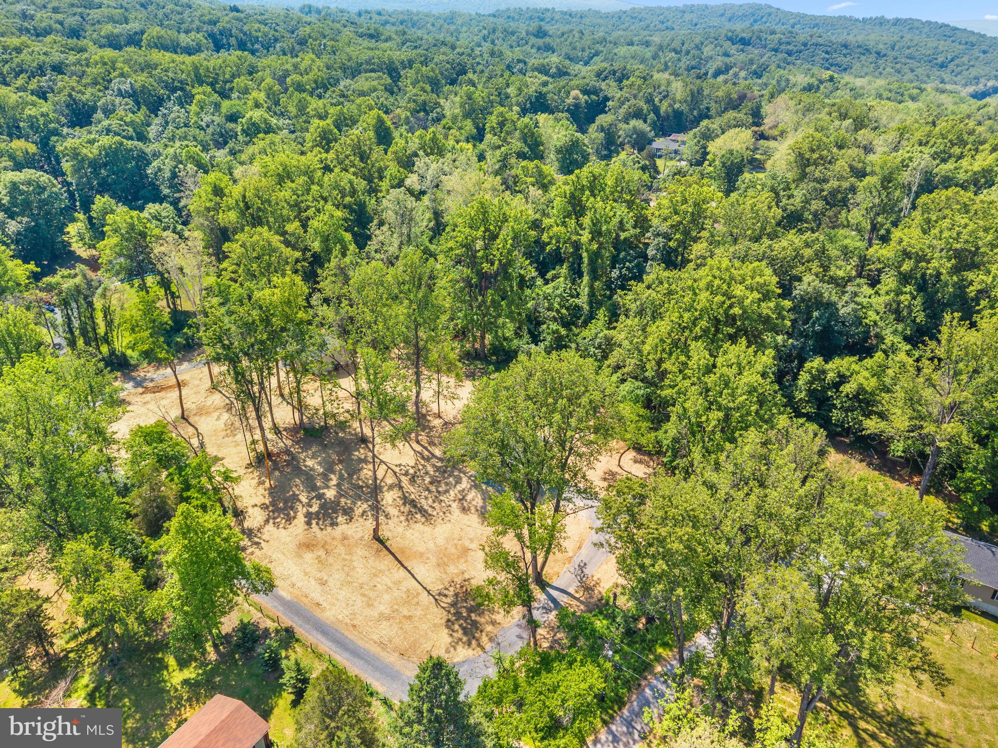 292 DAWN LANE