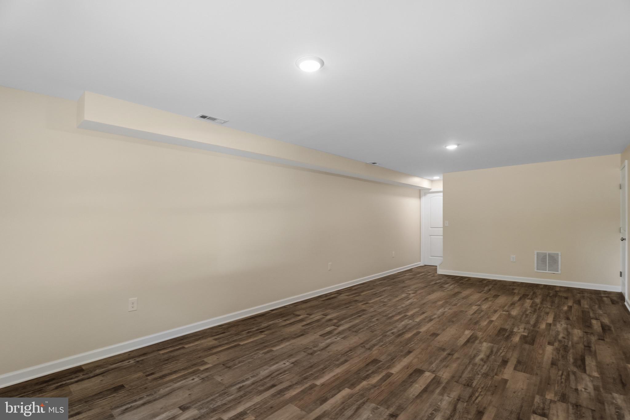 292 DAWN LANE