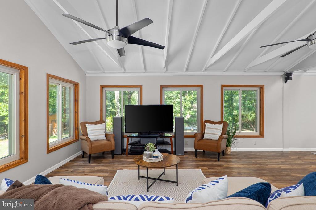 715 MOUNT VISTA TRAIL
