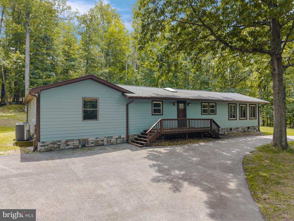 715 MOUNT VISTA TRAIL