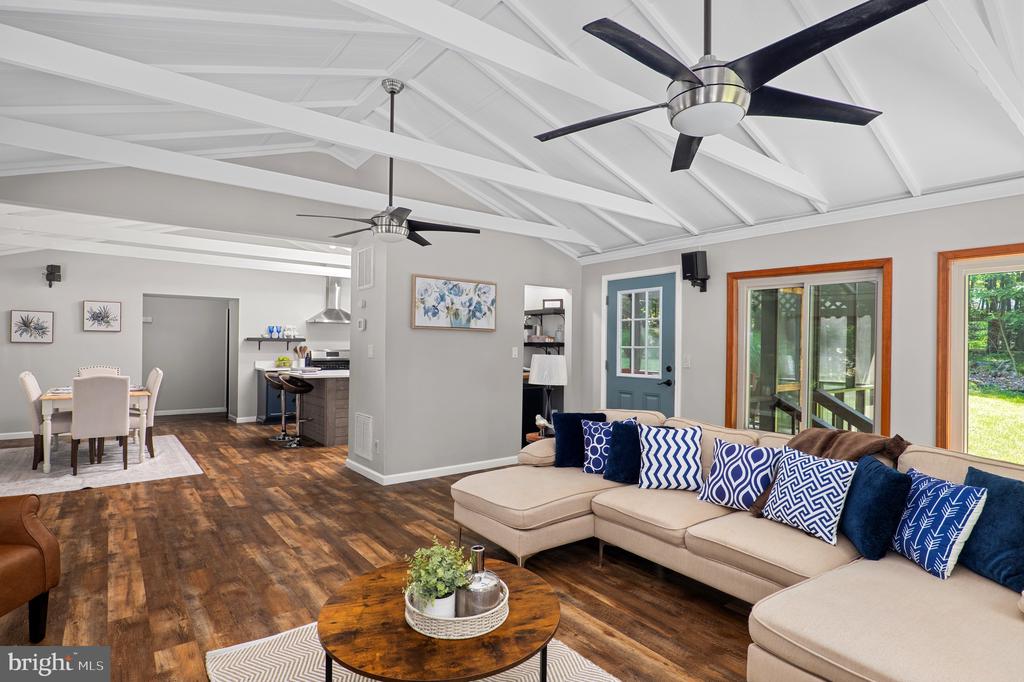 715 MOUNT VISTA TRAIL