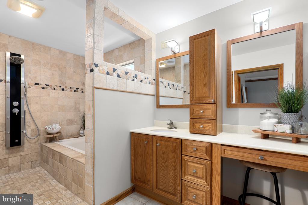715 MOUNT VISTA TRAIL
