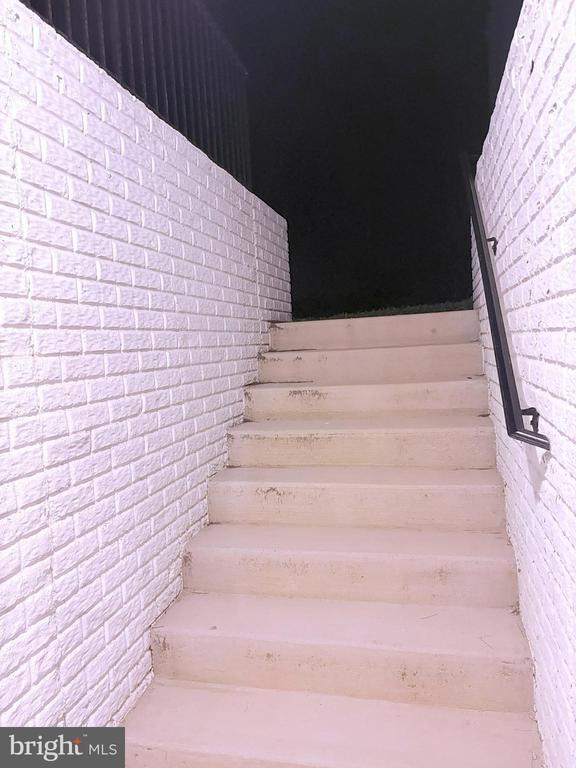 643 LORD FAIRFAX STREET