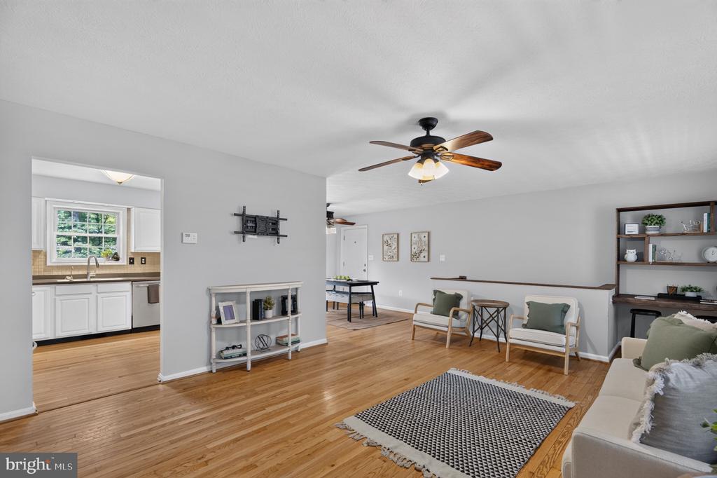 885 WILD ROSE LANE