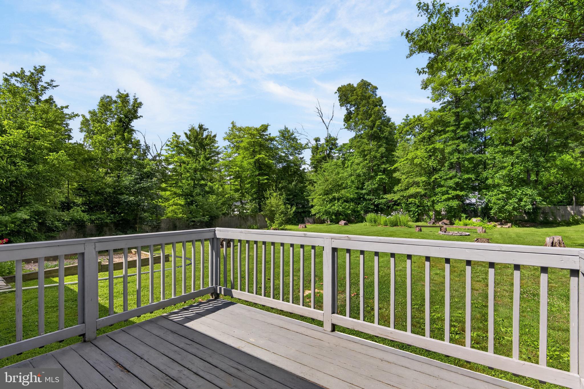 885 WILD ROSE LANE