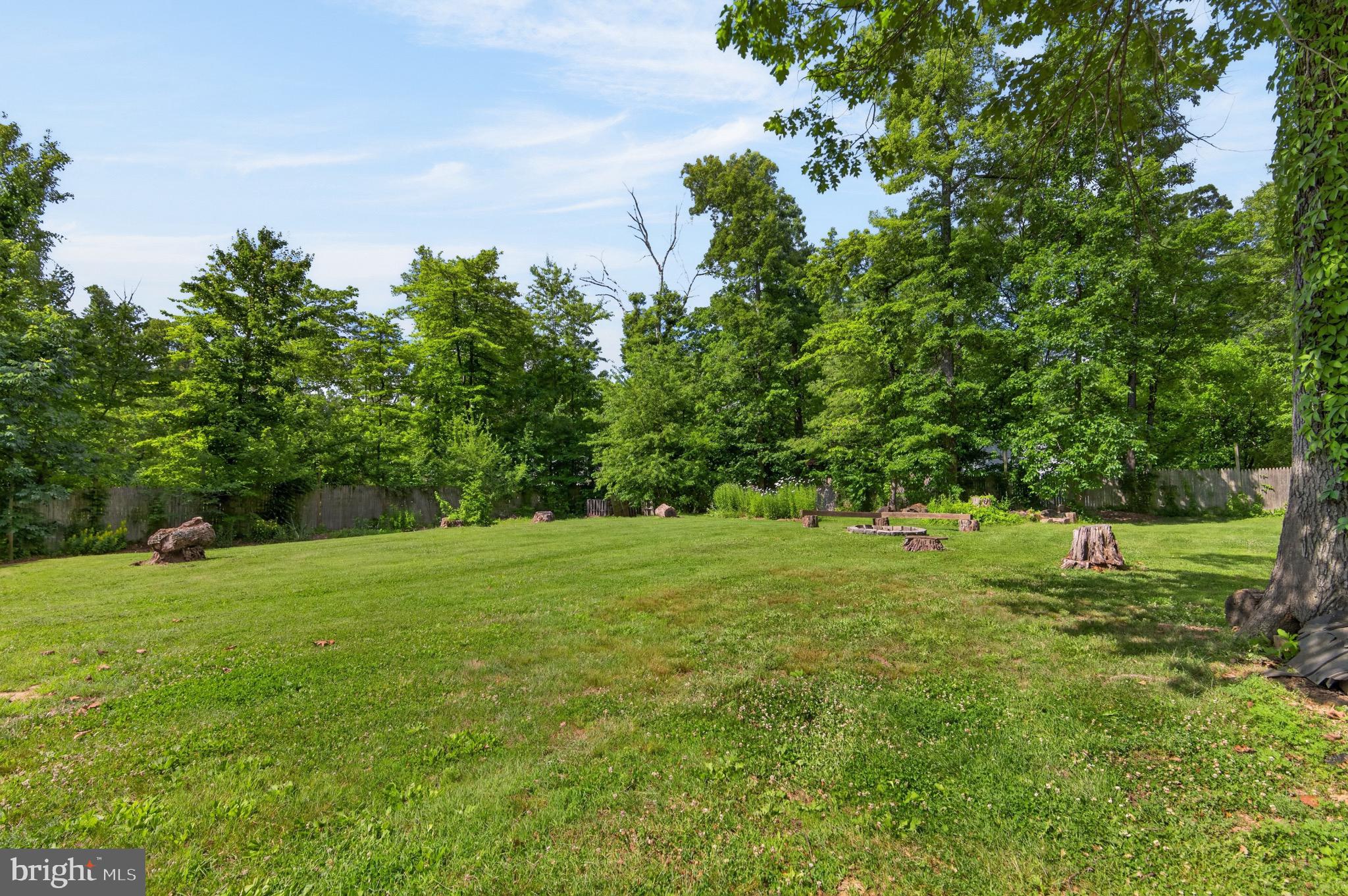 885 WILD ROSE LANE