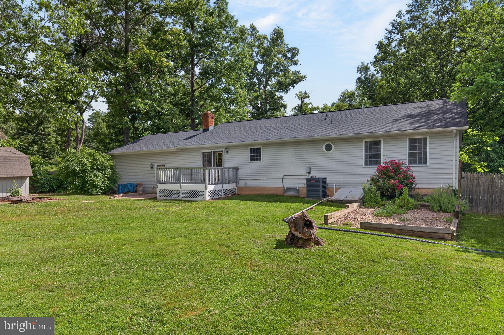 885 WILD ROSE LANE