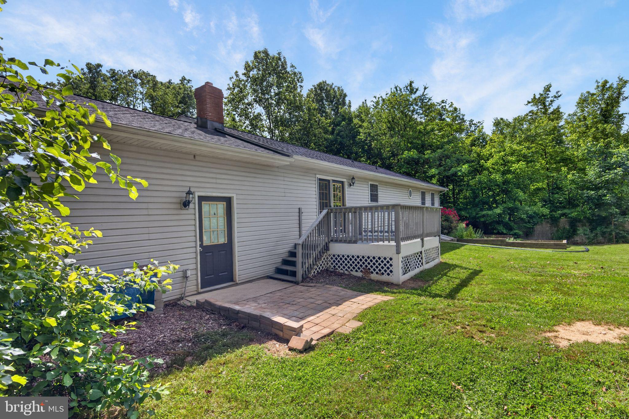 885 WILD ROSE LANE