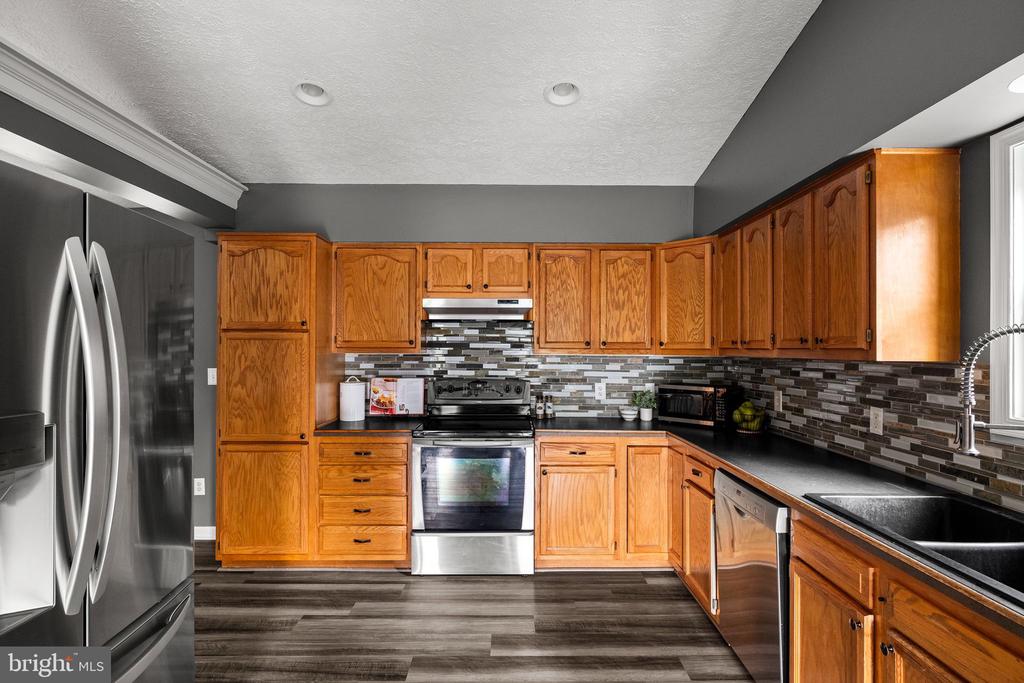 776 VALLEY VIEW ROAD