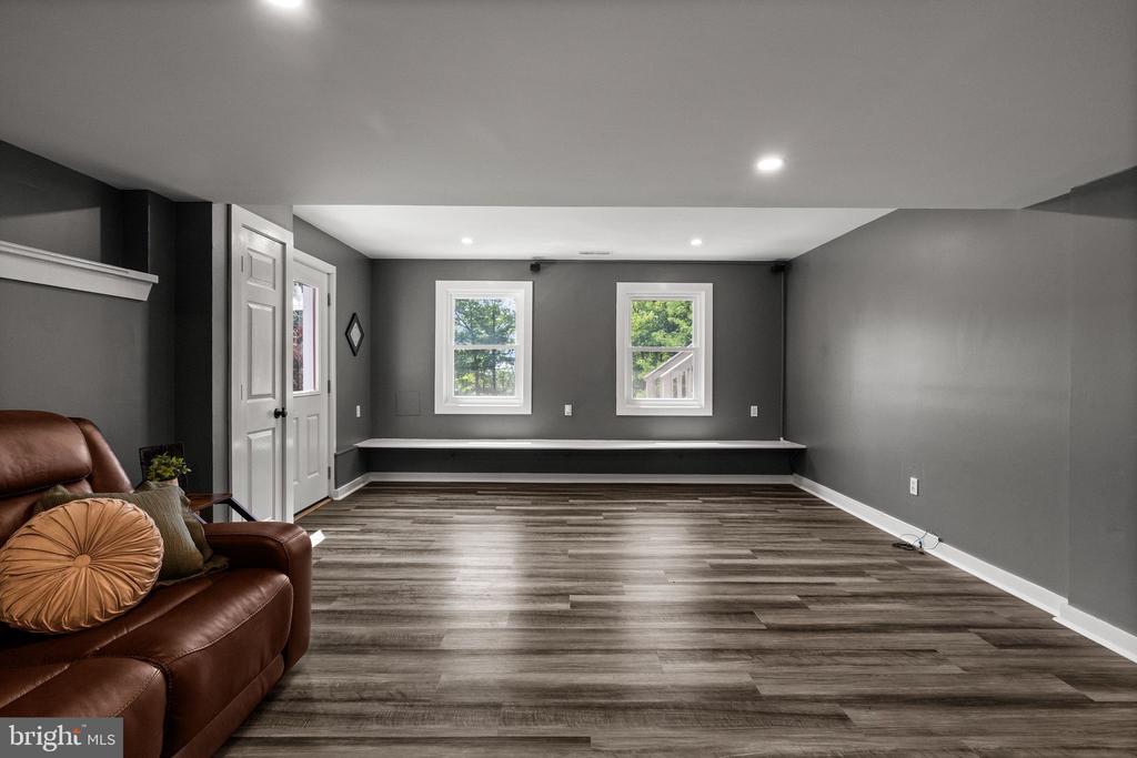 776 VALLEY VIEW ROAD