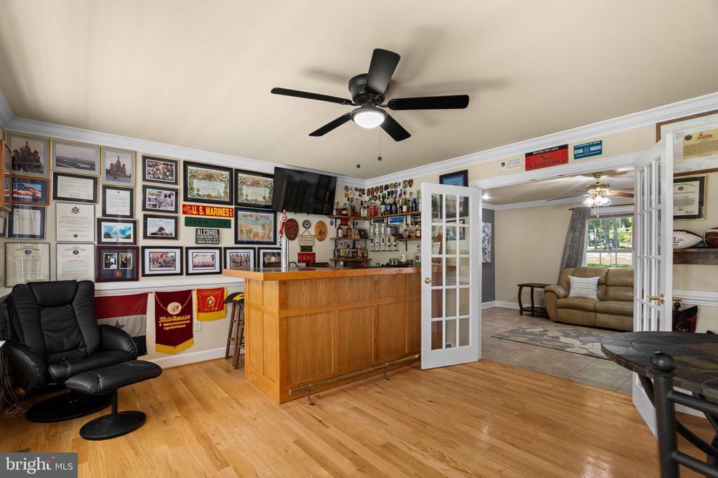 1702 LAKESIDE DRIVE