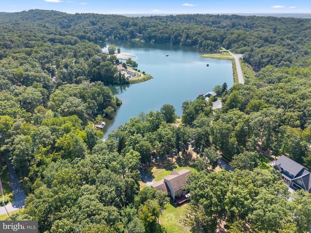 1702 LAKESIDE DRIVE
