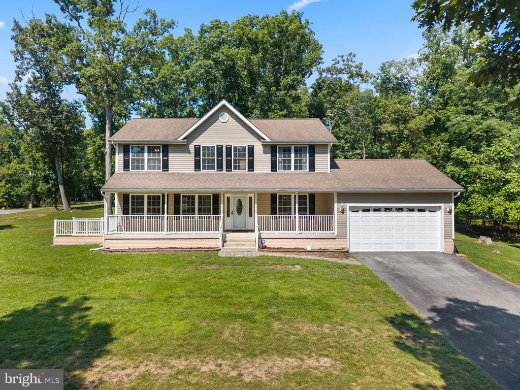1702 LAKESIDE DRIVE