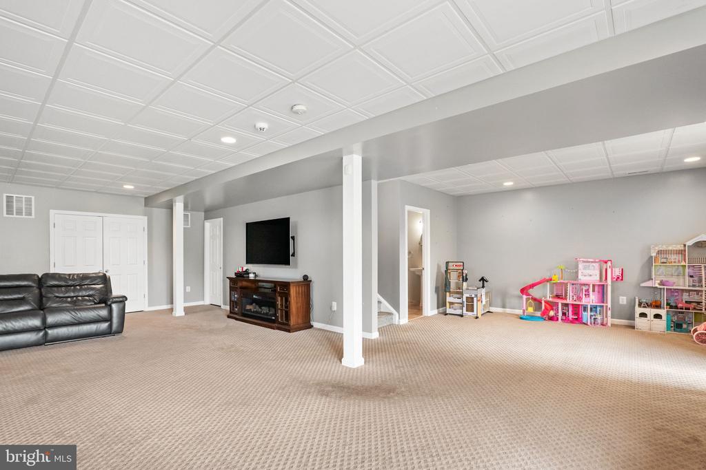 79 FALCON RIDGE DRIVE
