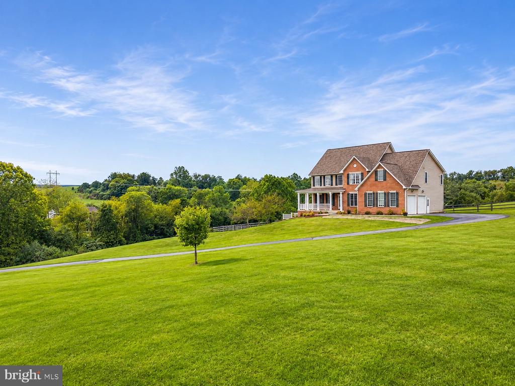 79 FALCON RIDGE DRIVE