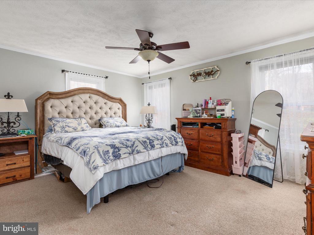 168 Tall Pines Ln