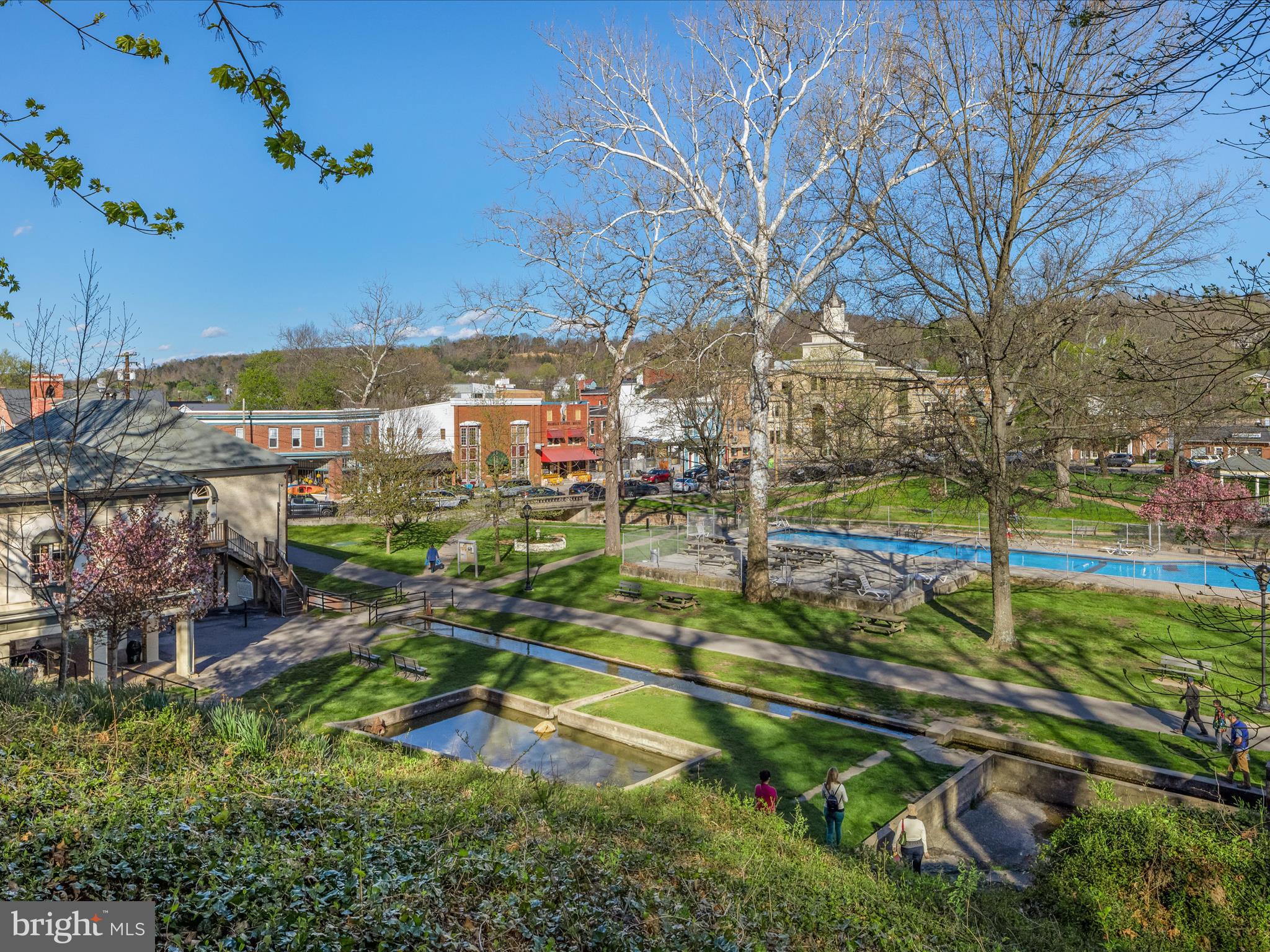 168 Tall Pines Ln