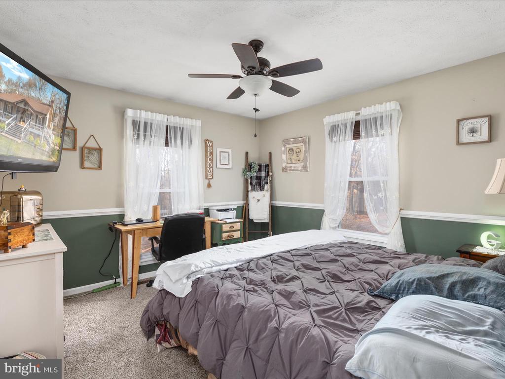 168 Tall Pines Ln