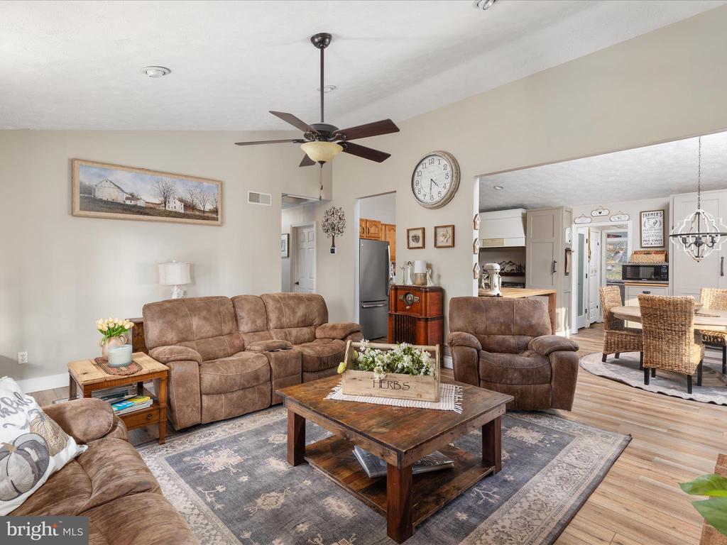 168 Tall Pines Ln