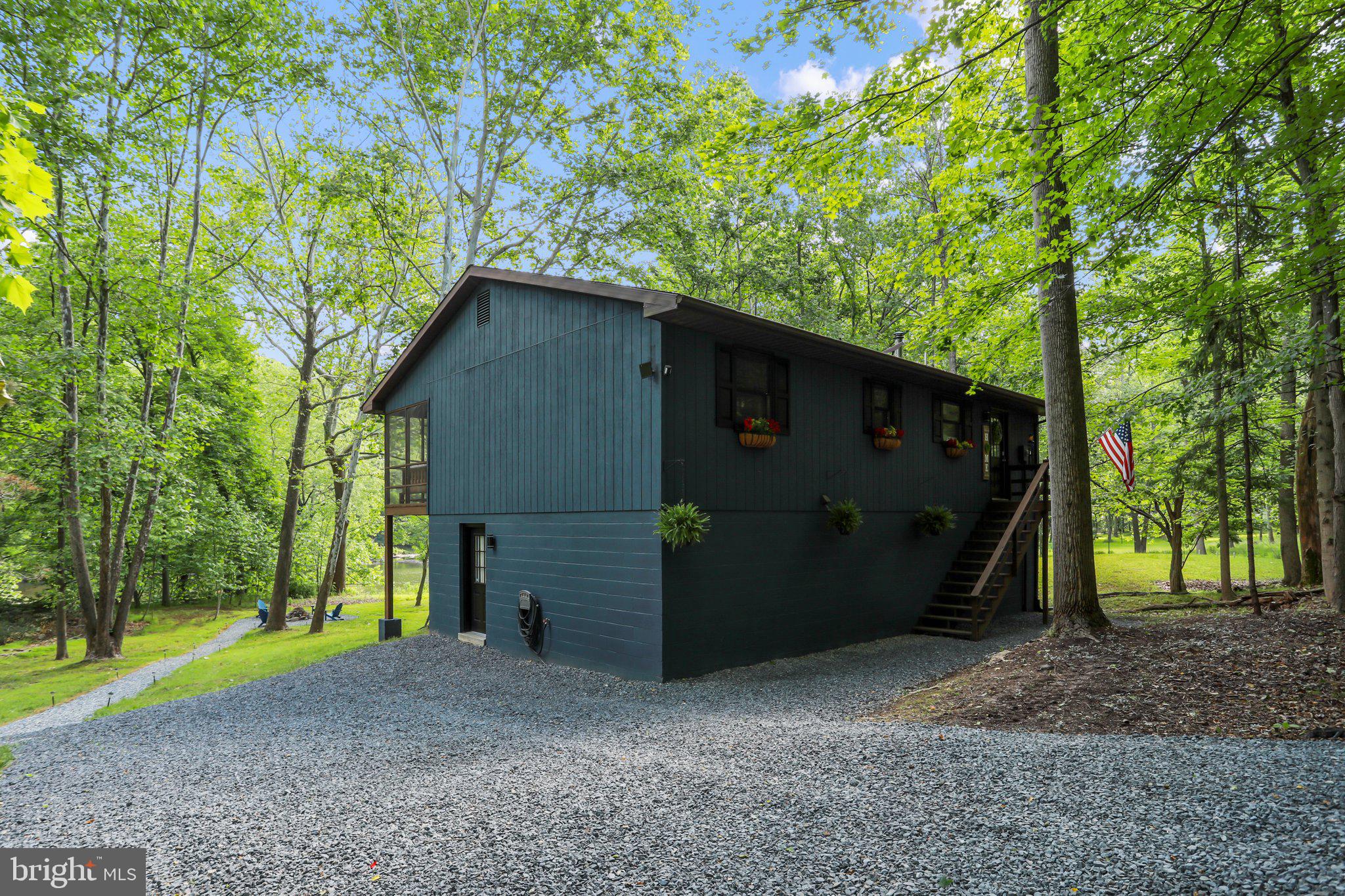 148 AMBERWOOD LANE