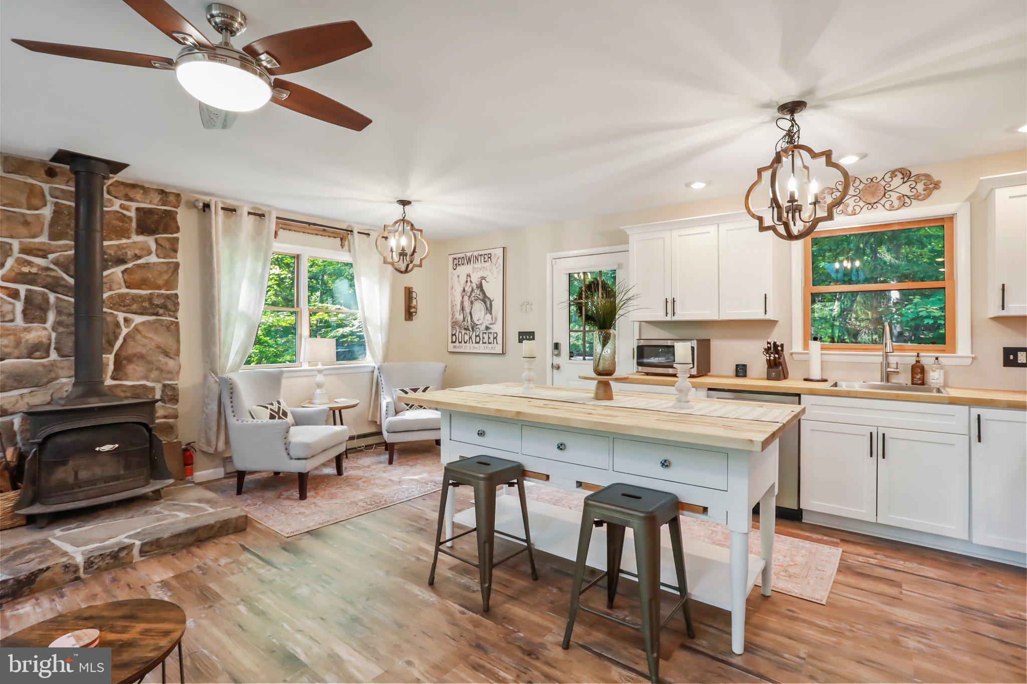 148 AMBERWOOD LANE